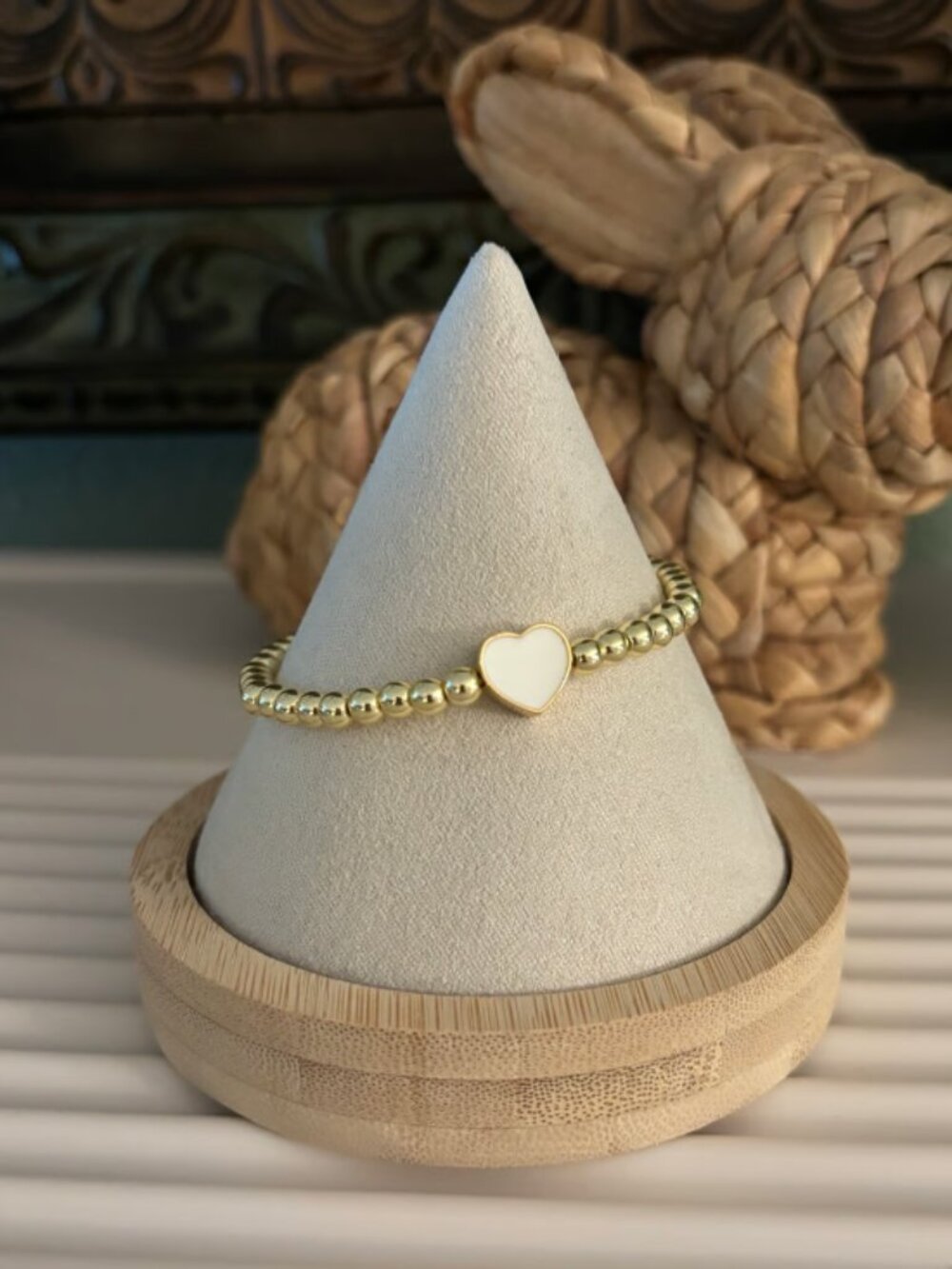 BB Lila Hug Tugs Bracelet- white heart
